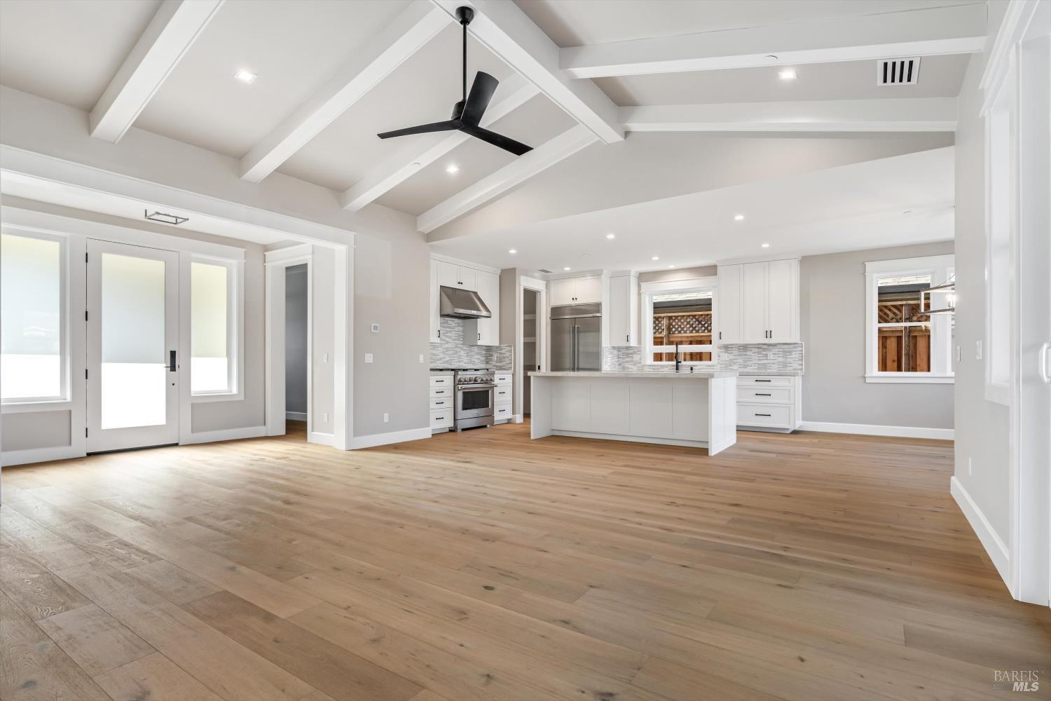 Detail Gallery Image 10 of 43 For 6516 Old Redwood -Maywood Ln Hwy, Santa Rosa,  CA 95403 - 4 Beds | 2/1 Baths