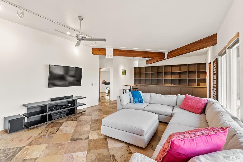 Detail Gallery Image 32 of 55 For 23121 Vineyard Rd, Geyserville,  CA 95441 - 3 Beds | 2 Baths