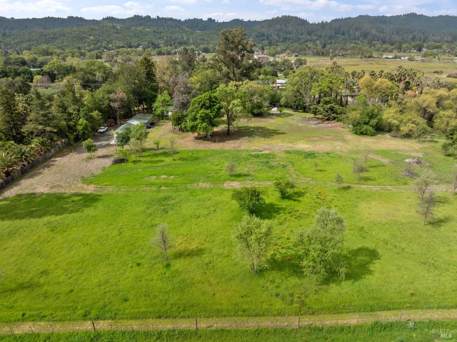 Detail Gallery Image 10 of 37 For 3048 Myrtledale Rd, Calistoga,  CA 94515 - 1 Beds | 1 Baths