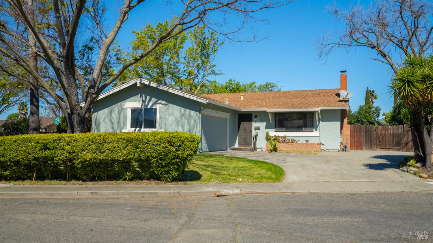 Detail Gallery Image 11 of 36 For 1312 Sutter Ct, Fairfield,  CA 94533 - 3 Beds | 2 Baths