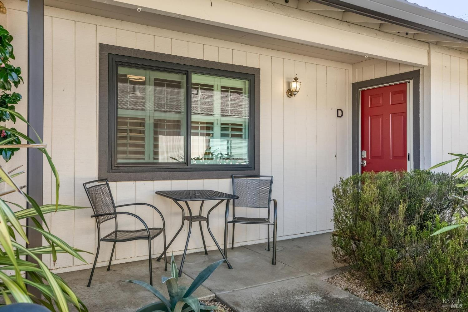 Detail Gallery Image 8 of 50 For 920 5th St #D,  Sonoma,  CA 95476 - 2 Beds | 2 Baths
