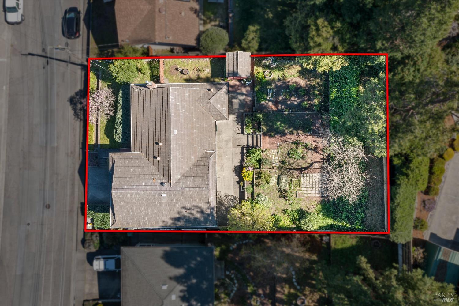 Detail Gallery Image 32 of 35 For 809 Gilardi Dr, Petaluma,  CA 94952 - 4 Beds | 2 Baths