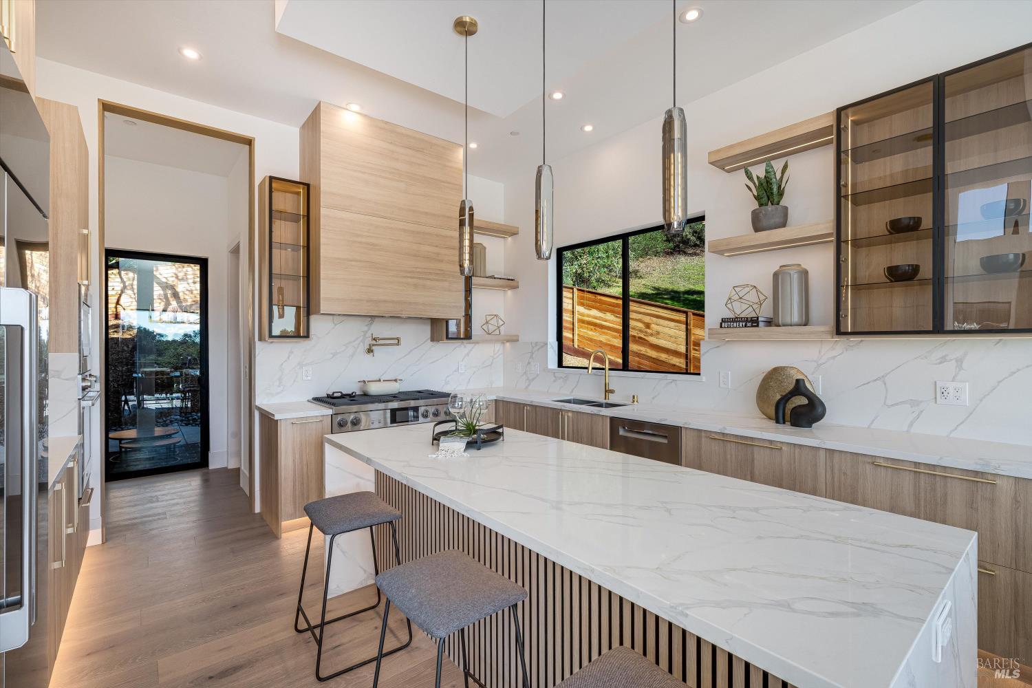 Detail Gallery Image 36 of 99 For 1580 Clear Ridge Dr, Healdsburg,  CA 95448 - 4 Beds | 4/1 Baths