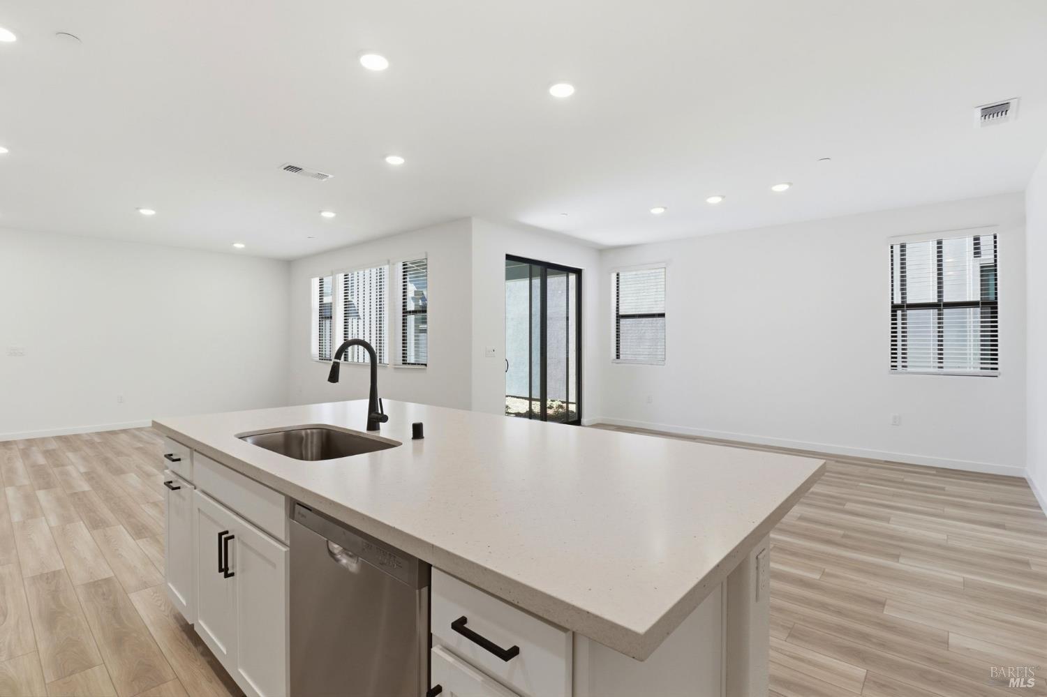 Detail Gallery Image 3 of 13 For 9109 Camino Colegio Rd, Rohnert Park,  CA 94928 - 4 Beds | 3 Baths