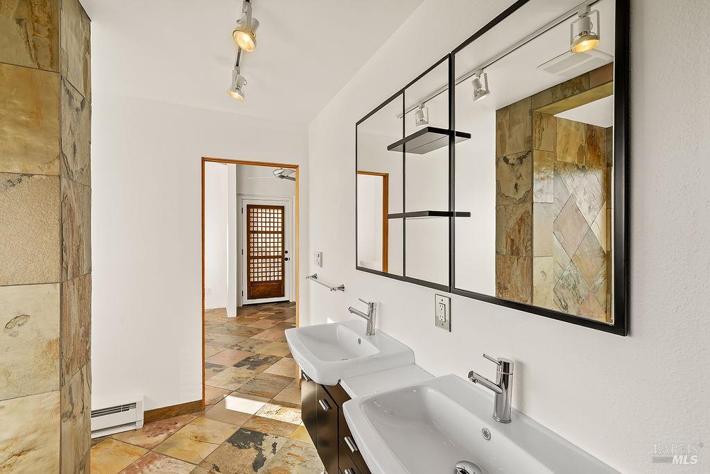 Detail Gallery Image 40 of 55 For 23121 Vineyard Rd, Geyserville,  CA 95441 - 3 Beds | 2 Baths