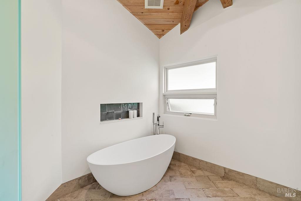 Detail Gallery Image 26 of 55 For 23121 Vineyard Rd, Geyserville,  CA 95441 - 3 Beds | 2 Baths