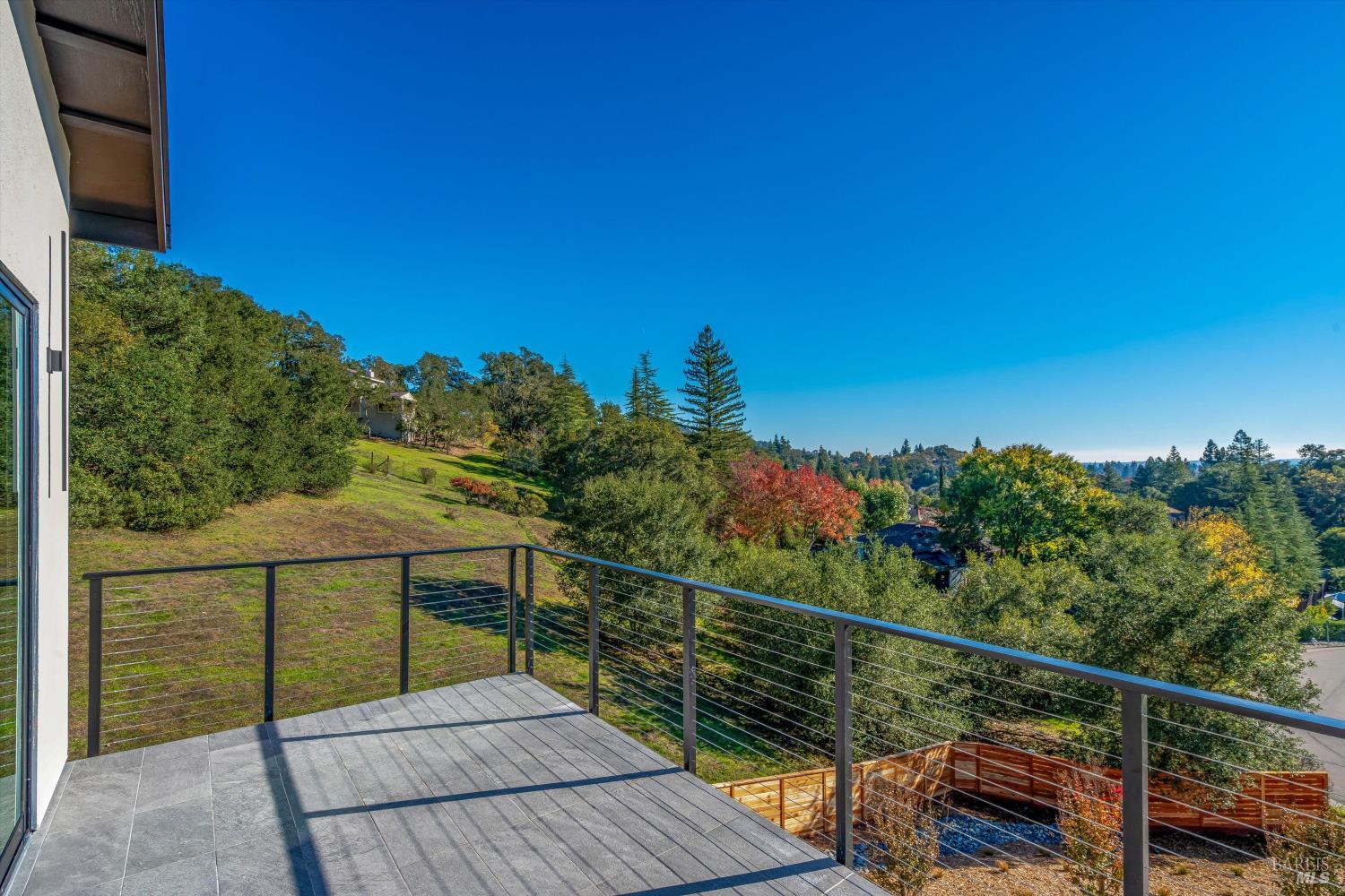 Detail Gallery Image 85 of 99 For 1580 Clear Ridge Dr, Healdsburg,  CA 95448 - 4 Beds | 4/1 Baths