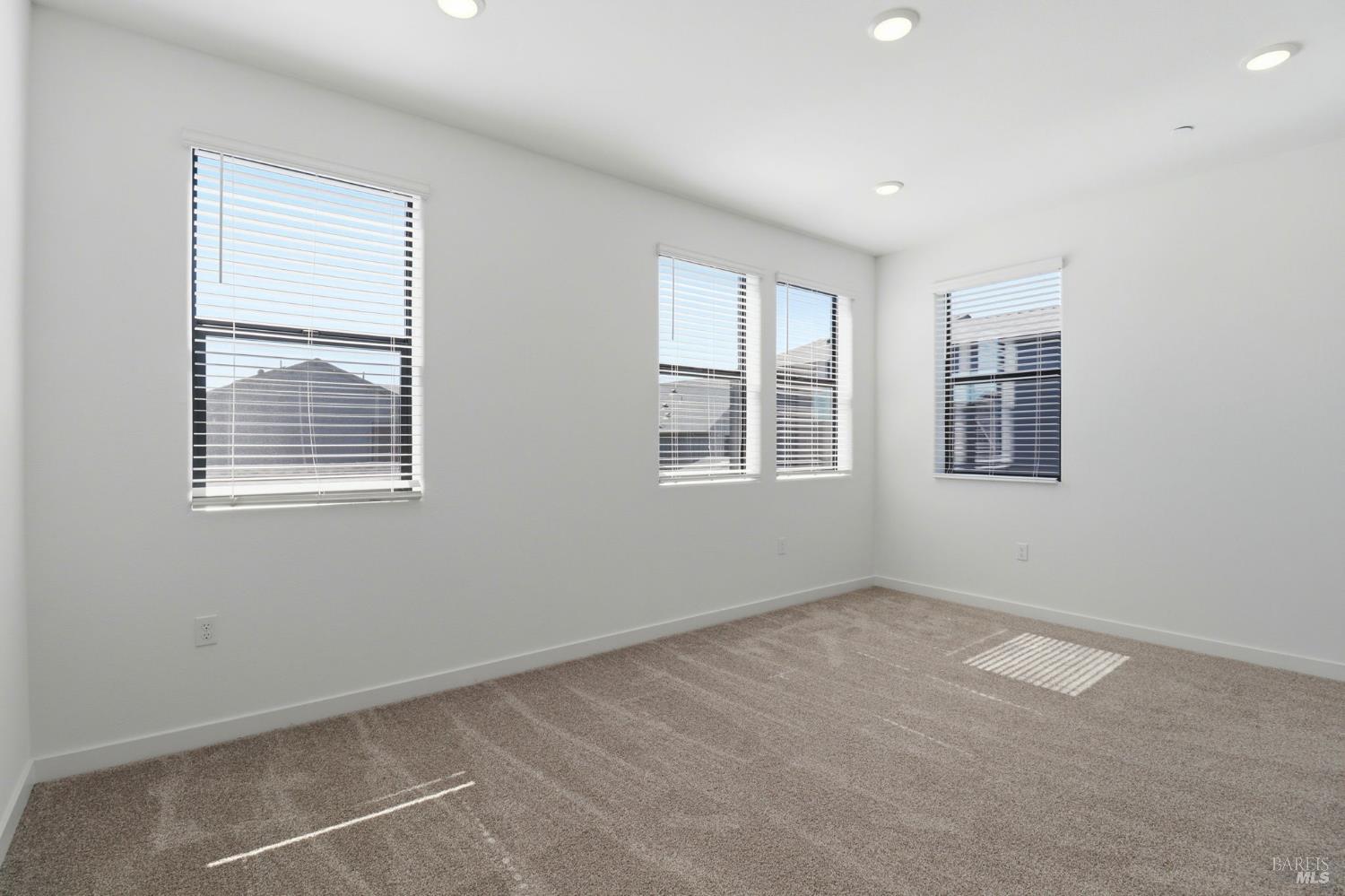 Detail Gallery Image 5 of 13 For 9109 Camino Colegio Rd, Rohnert Park,  CA 94928 - 4 Beds | 3 Baths