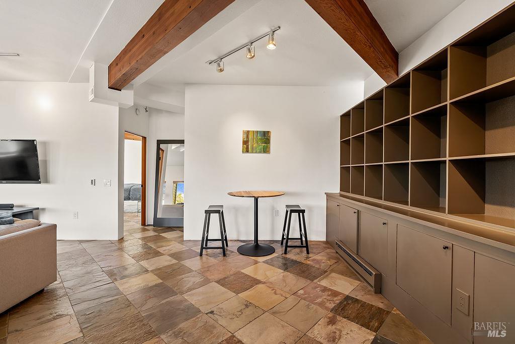 Detail Gallery Image 28 of 55 For 23121 Vineyard Rd, Geyserville,  CA 95441 - 3 Beds | 2 Baths