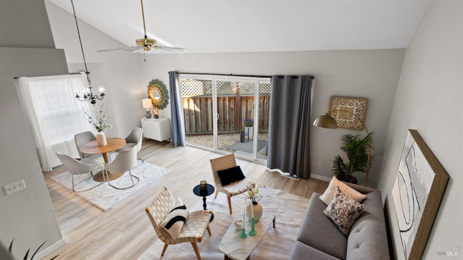 Detail Gallery Image 11 of 16 For 8 Bay Tree Ct, Cotati,  CA 94931 - 2 Beds | 2 Baths