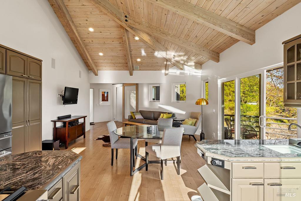 Detail Gallery Image 16 of 55 For 23121 Vineyard Rd, Geyserville,  CA 95441 - 3 Beds | 2 Baths