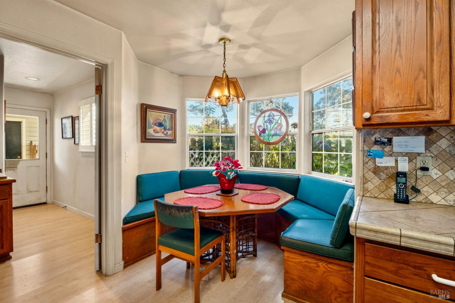 Detail Gallery Image 8 of 29 For 18070 Ocean Dr, Fort Bragg,  CA 95437 - 3 Beds | 2/1 Baths