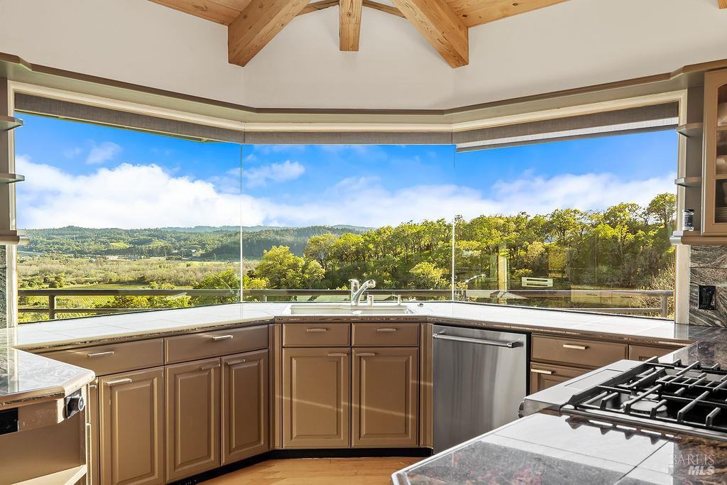 Detail Gallery Image 12 of 55 For 23121 Vineyard Rd, Geyserville,  CA 95441 - 3 Beds | 2 Baths