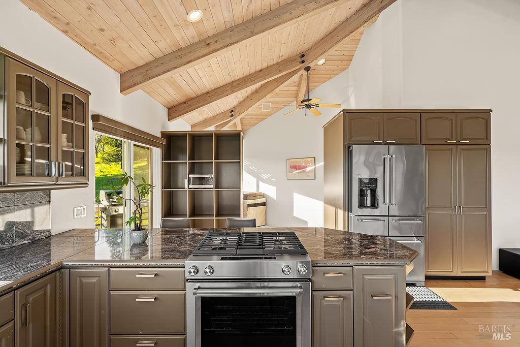 Detail Gallery Image 15 of 55 For 23121 Vineyard Rd, Geyserville,  CA 95441 - 3 Beds | 2 Baths