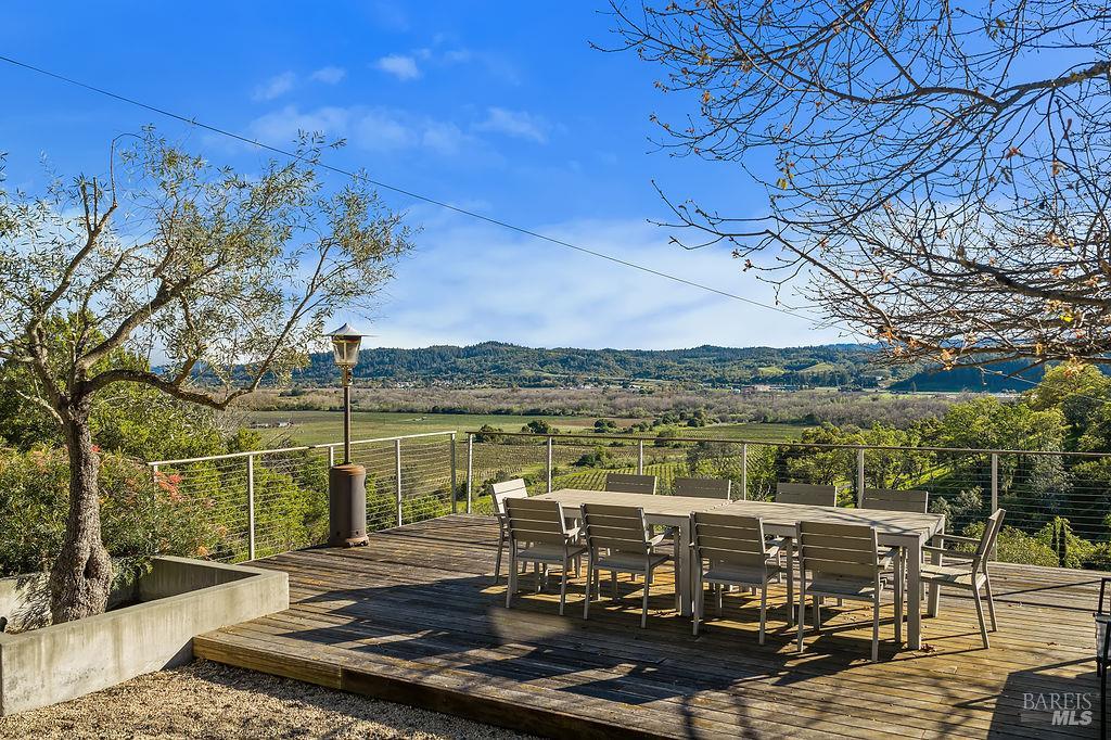 Detail Gallery Image 4 of 55 For 23121 Vineyard Rd, Geyserville,  CA 95441 - 3 Beds | 2 Baths