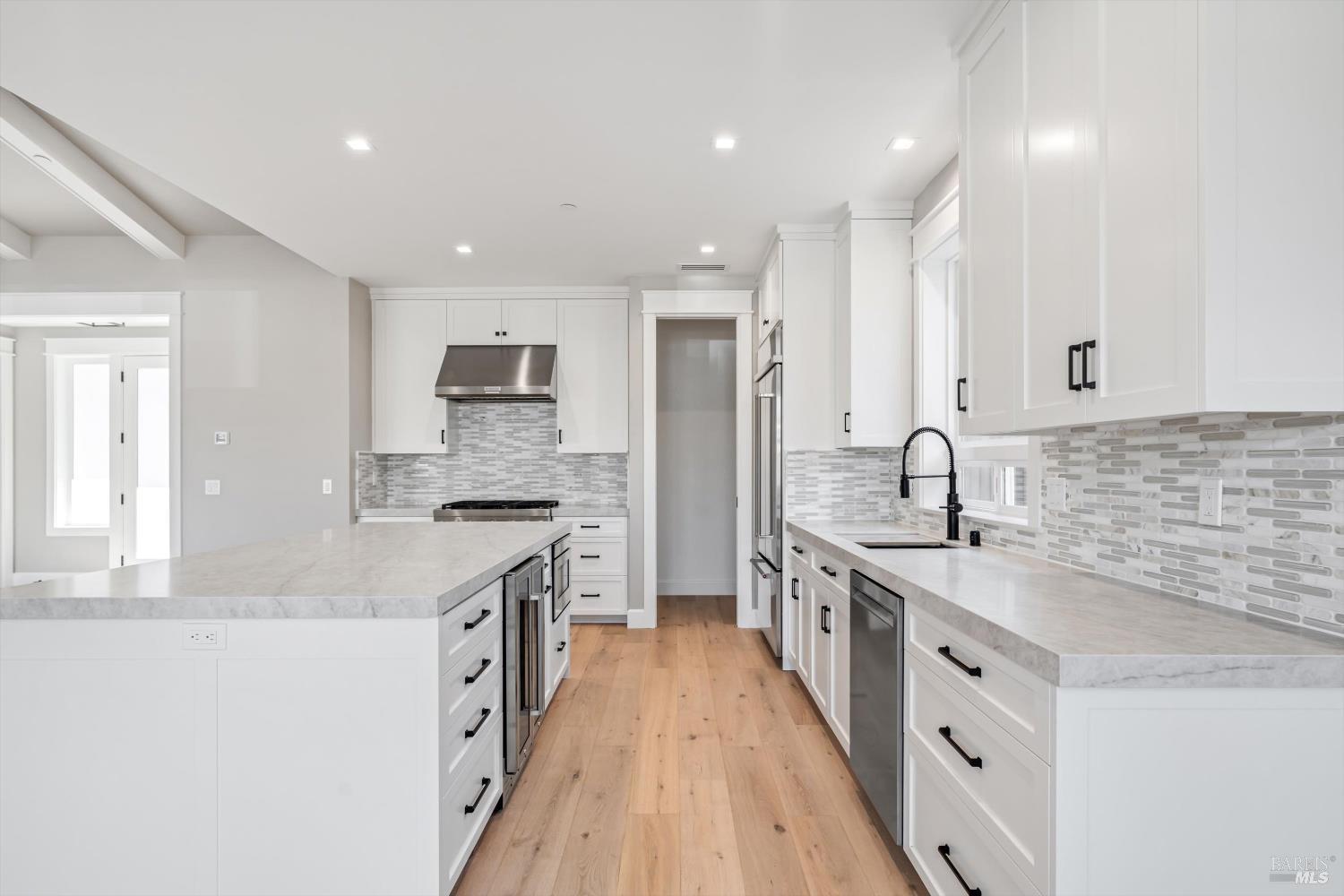 Detail Gallery Image 13 of 43 For 6516 Old Redwood -Maywood Ln Hwy, Santa Rosa,  CA 95403 - 4 Beds | 2/1 Baths