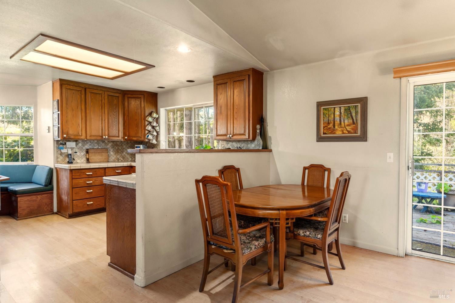 Detail Gallery Image 9 of 29 For 18070 Ocean Dr, Fort Bragg,  CA 95437 - 3 Beds | 2/1 Baths