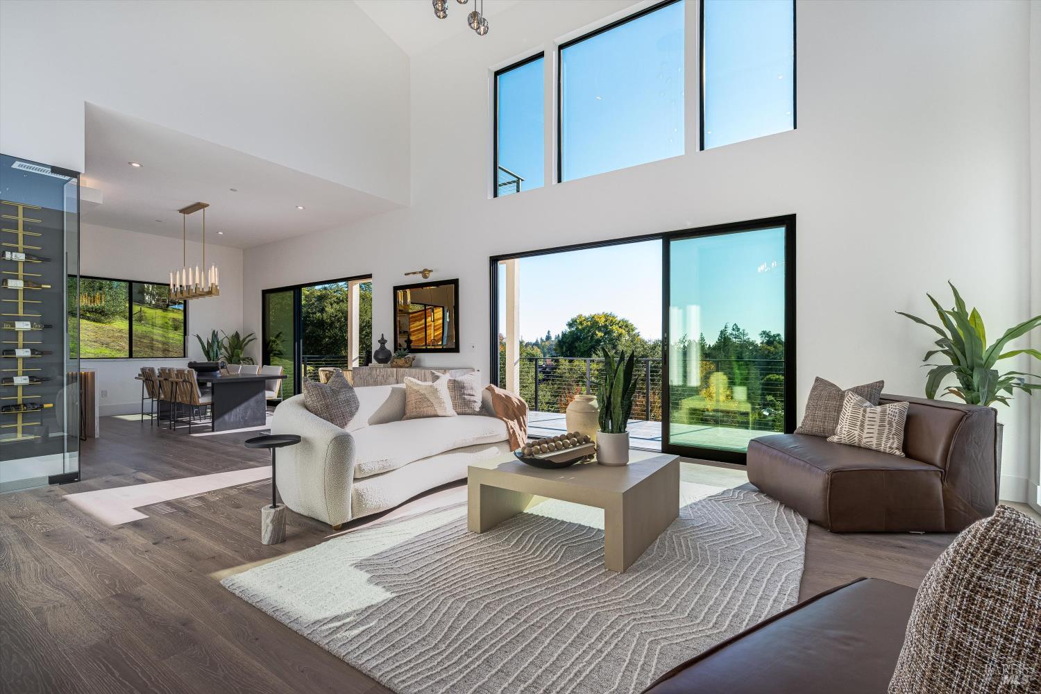 Detail Gallery Image 15 of 99 For 1580 Clear Ridge Dr, Healdsburg,  CA 95448 - 4 Beds | 4/1 Baths