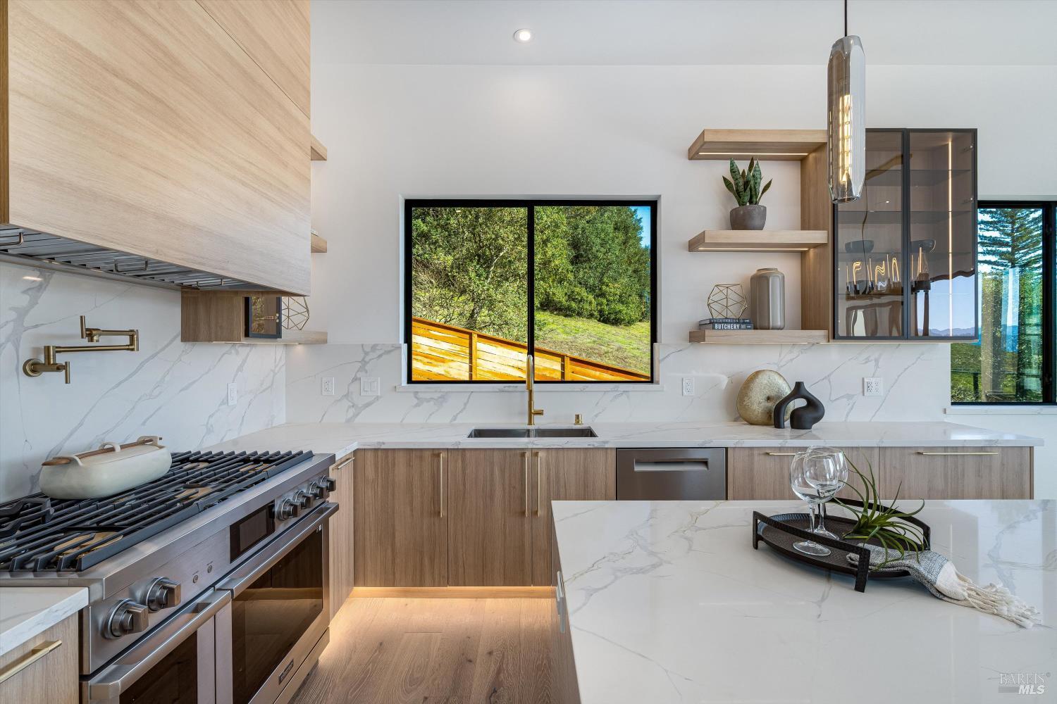 Detail Gallery Image 39 of 99 For 1580 Clear Ridge Dr, Healdsburg,  CA 95448 - 4 Beds | 4/1 Baths