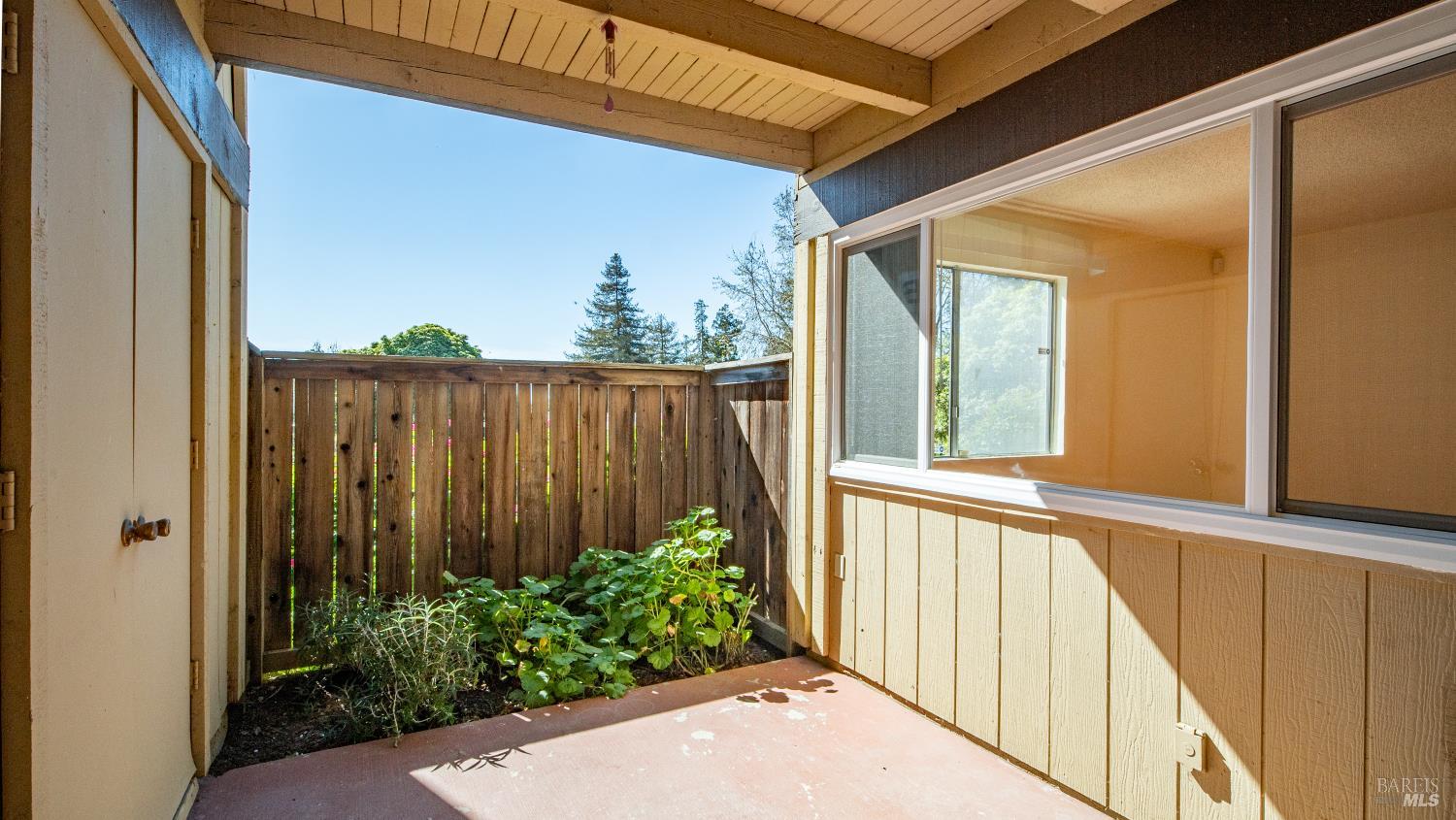 Detail Gallery Image 18 of 19 For 355 Parkview Ter #B7,  Vallejo,  CA 94589 - 1 Beds | 1 Baths