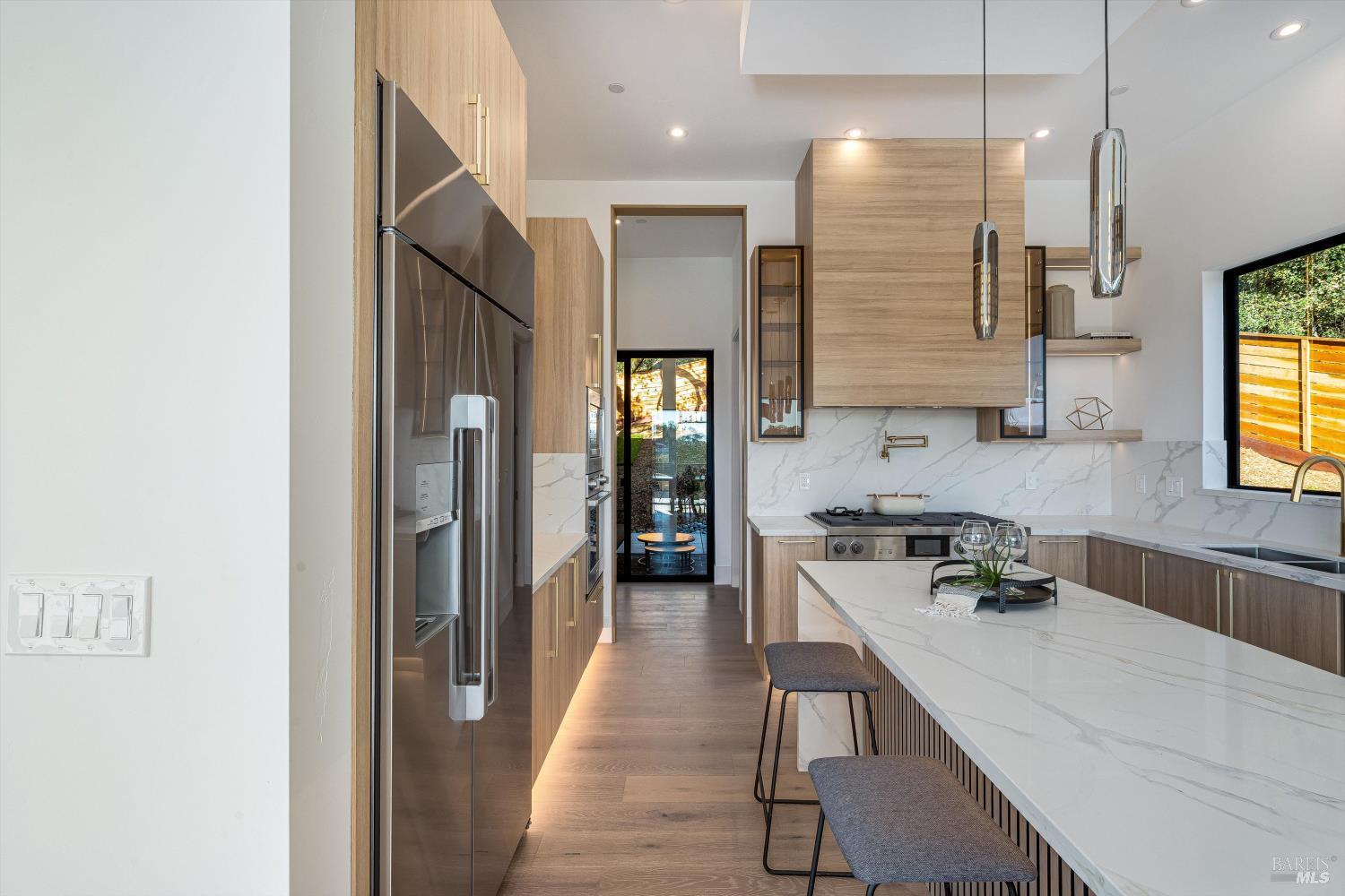 Detail Gallery Image 35 of 99 For 1580 Clear Ridge Dr, Healdsburg,  CA 95448 - 4 Beds | 4/1 Baths