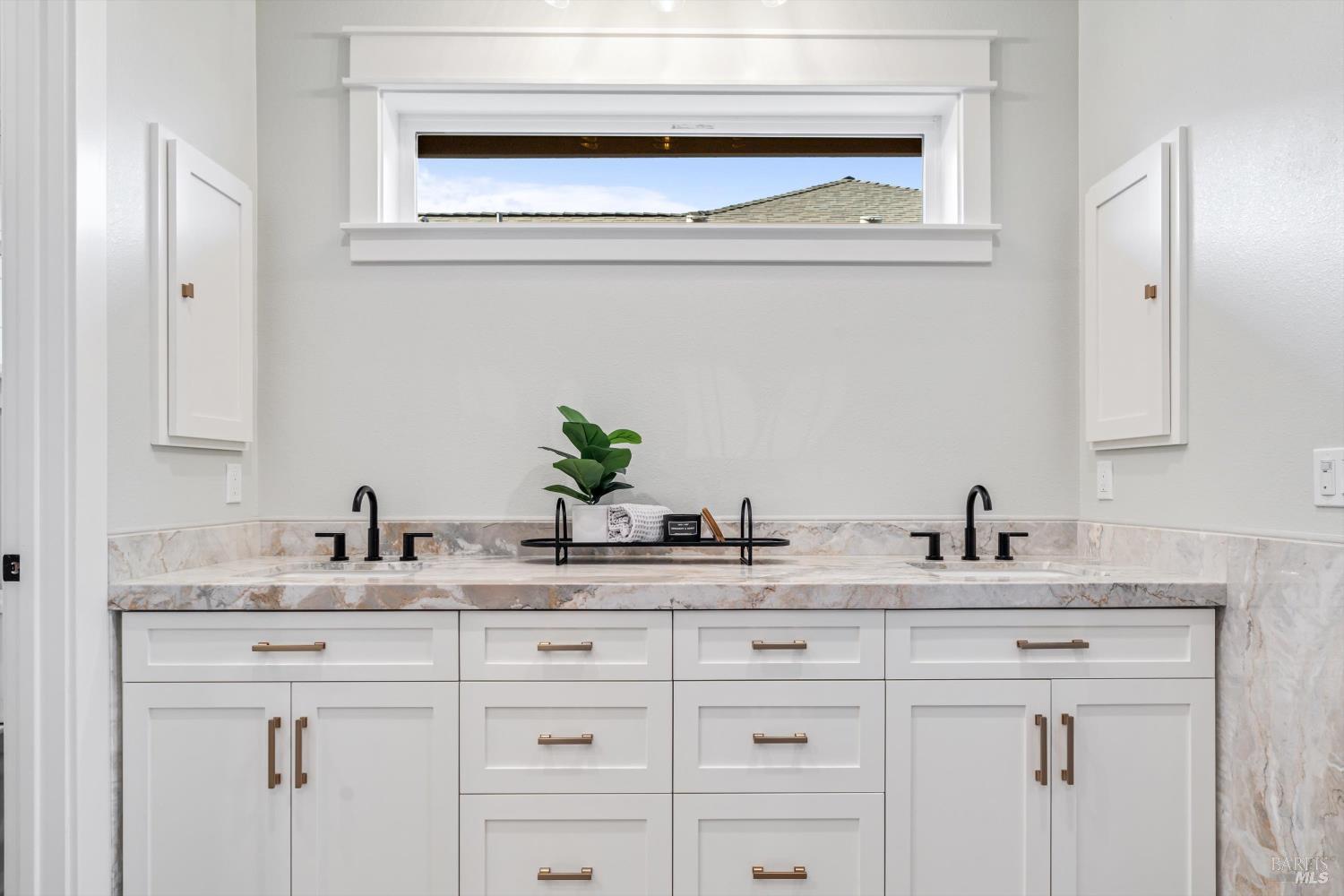 Detail Gallery Image 37 of 43 For 6516 Old Redwood -Maywood Ln Hwy, Santa Rosa,  CA 95403 - 4 Beds | 2/1 Baths