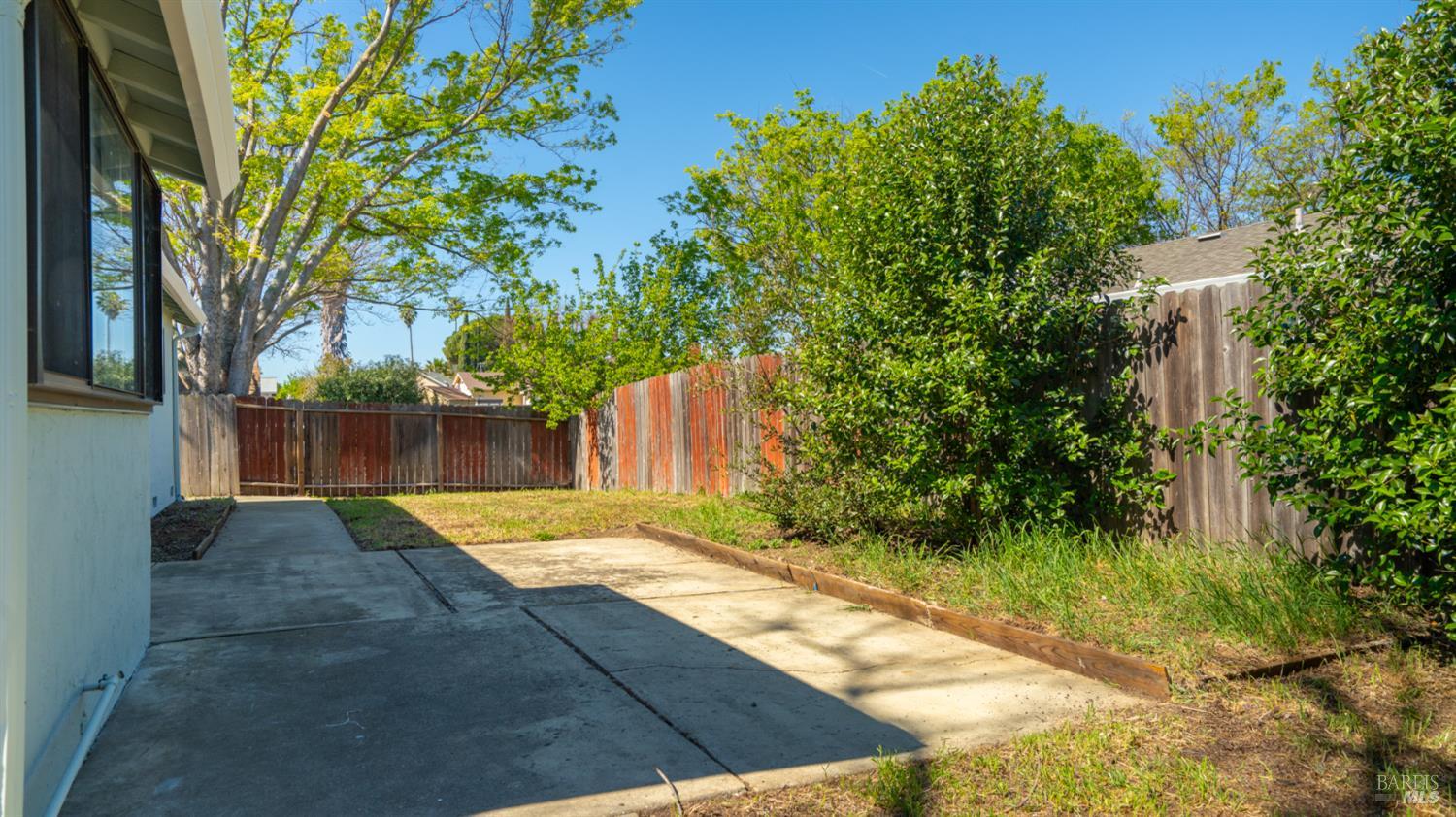 Detail Gallery Image 35 of 36 For 1312 Sutter Ct, Fairfield,  CA 94533 - 3 Beds | 2 Baths