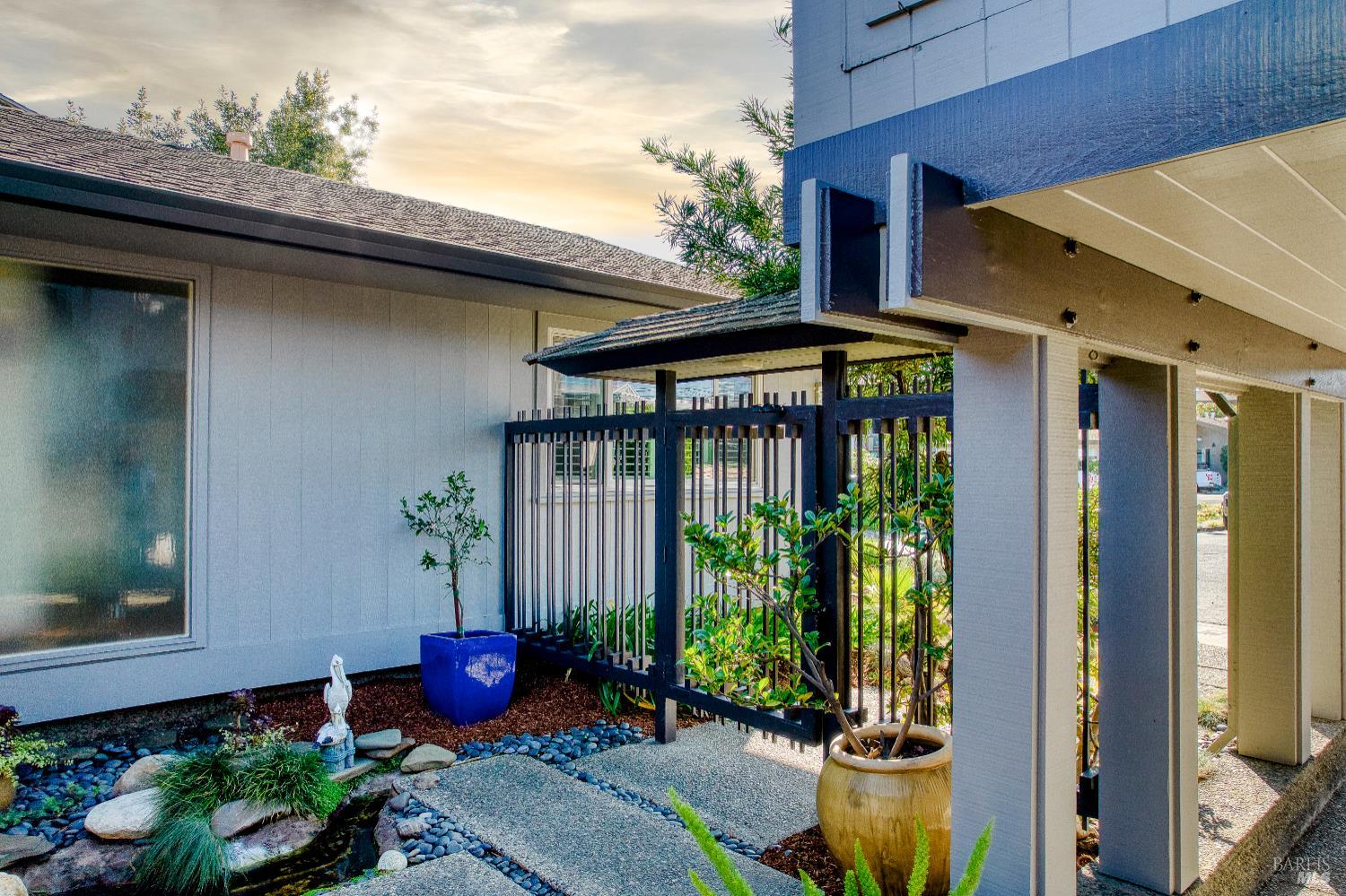 Detail Gallery Image 38 of 43 For 10 Capri Ct, San Rafael,  CA 94901 - 4 Beds | 3 Baths