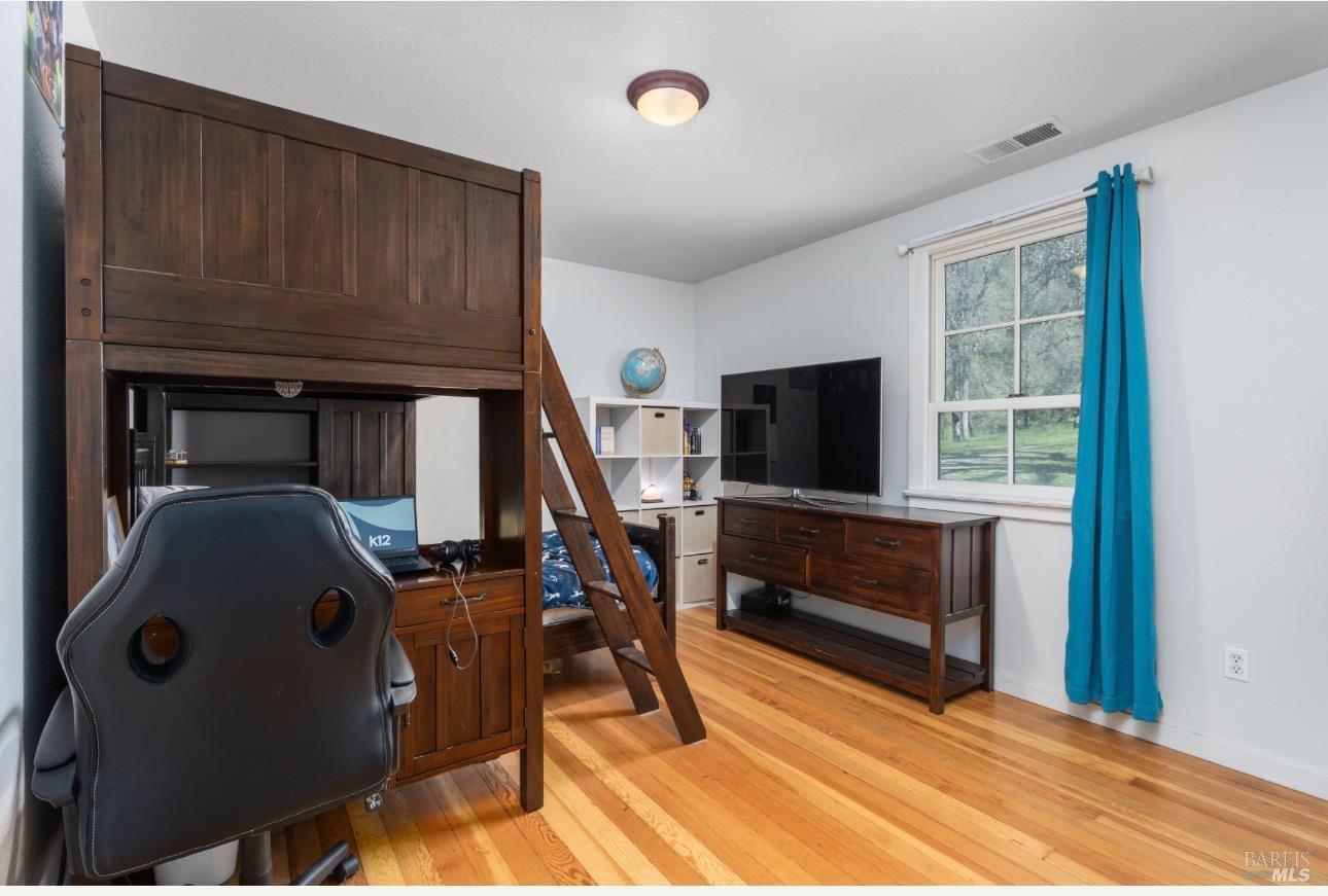 Detail Gallery Image 12 of 28 For 12800 Bottle Rock Rd, Kelseyville,  CA 95451 - 2 Beds | 1 Baths