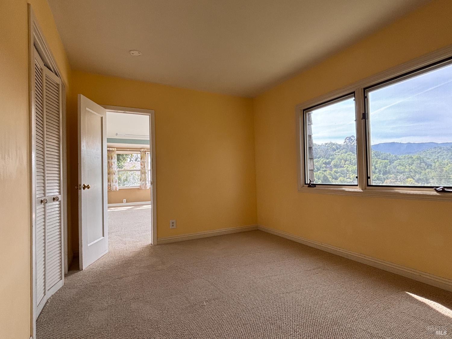 Detail Gallery Image 9 of 18 For 71 Rocca Dr, Fairfax,  CA 94930 - 2 Beds | 1 Baths