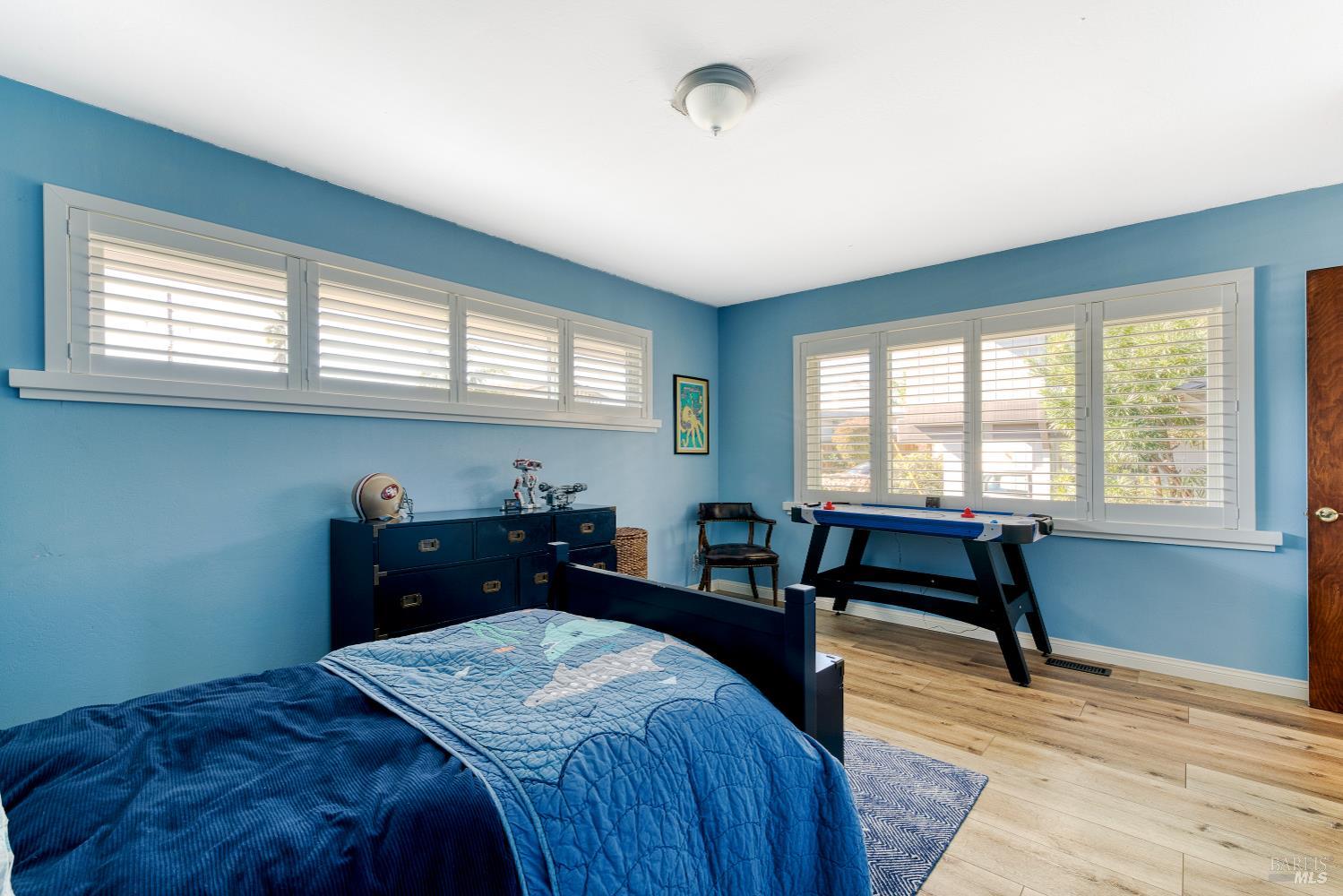 Detail Gallery Image 19 of 43 For 10 Capri Ct, San Rafael,  CA 94901 - 4 Beds | 3 Baths