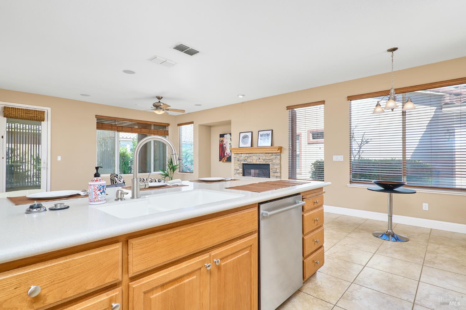 Detail Gallery Image 10 of 21 For 541 Redmont Unkn, Rio Vista,  CA 94571 - 2 Beds | 2 Baths