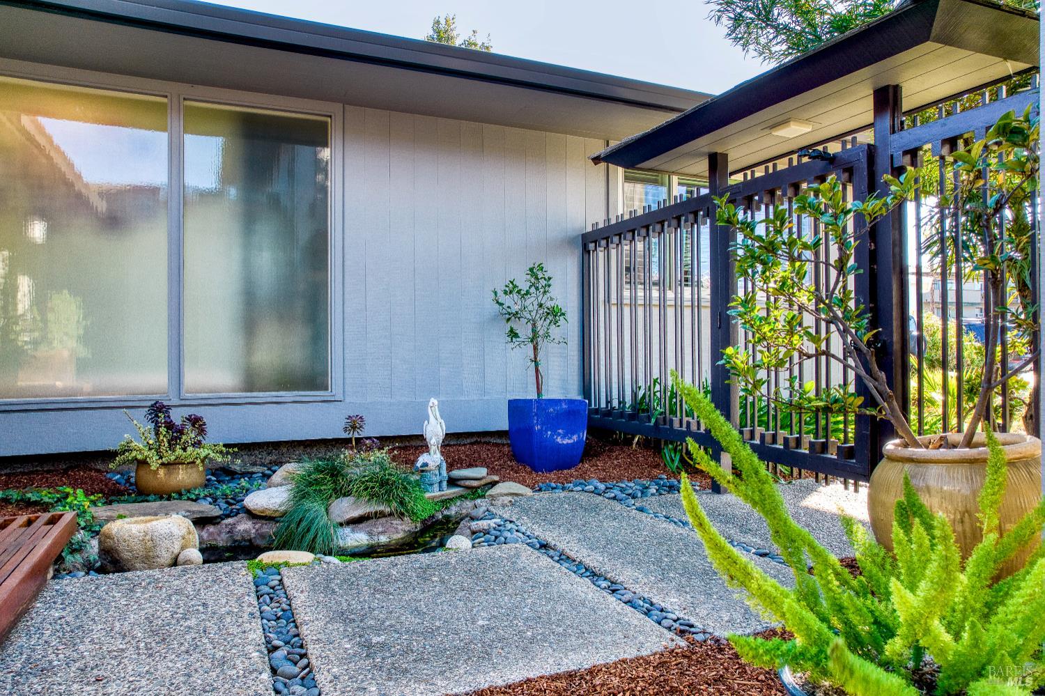 Detail Gallery Image 42 of 43 For 10 Capri Ct, San Rafael,  CA 94901 - 4 Beds | 3 Baths