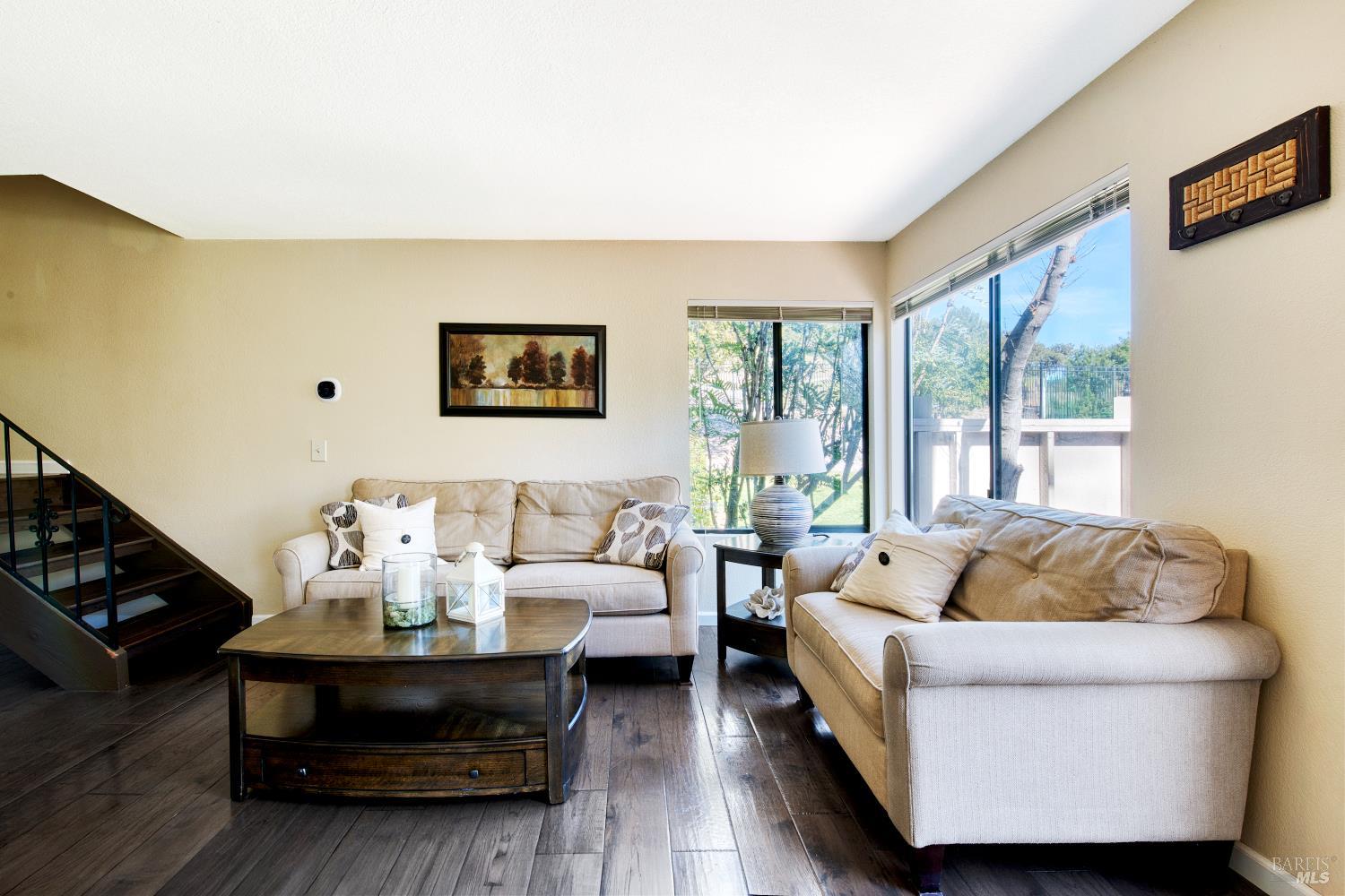 Detail Gallery Image 6 of 19 For 29 Sailmaker Ct, San Rafael,  CA 94903 - 2 Beds | 1 Baths