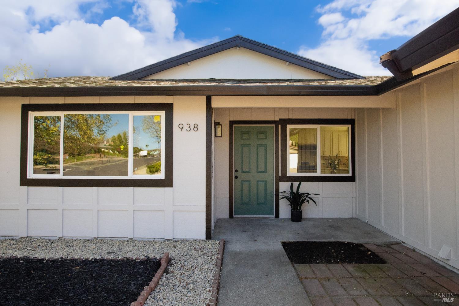 Detail Gallery Image 40 of 44 For 938 Sandy Cove Dr, Rodeo,  CA 94572 - 4 Beds | 2 Baths