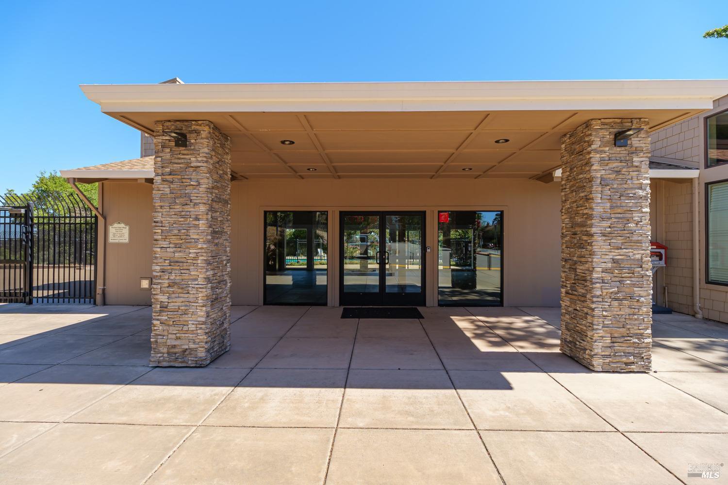 Detail Gallery Image 49 of 65 For 1253 Royal Oak Ter #C,  Novato,  CA 94947 - 3 Beds | 2/1 Baths