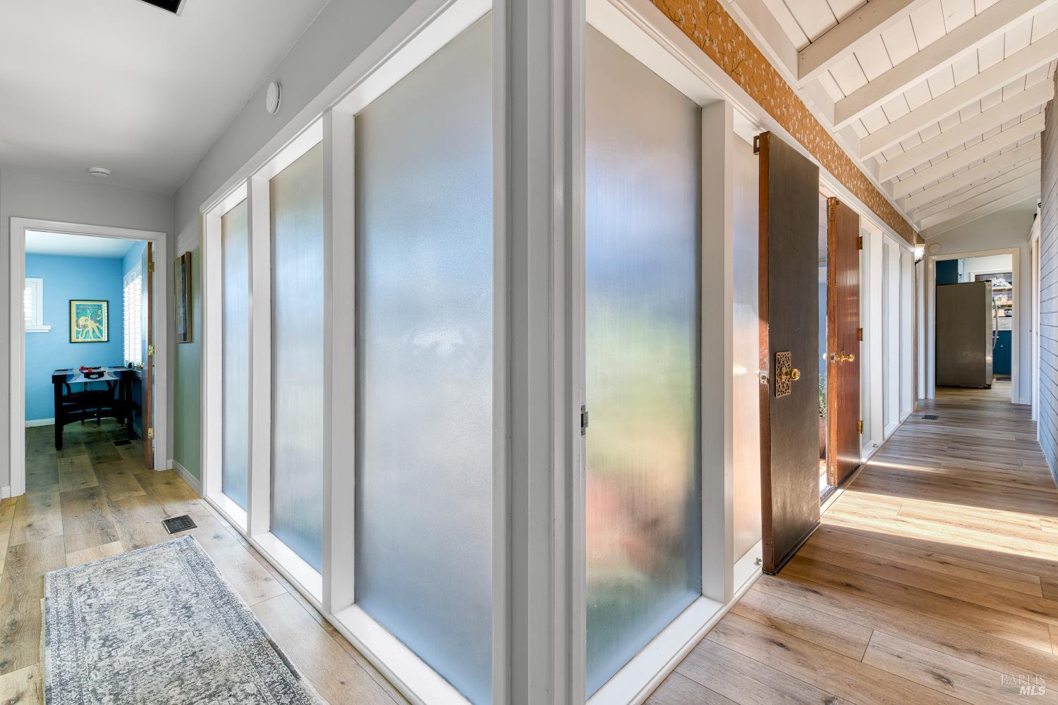 Detail Gallery Image 23 of 43 For 10 Capri Ct, San Rafael,  CA 94901 - 4 Beds | 3 Baths