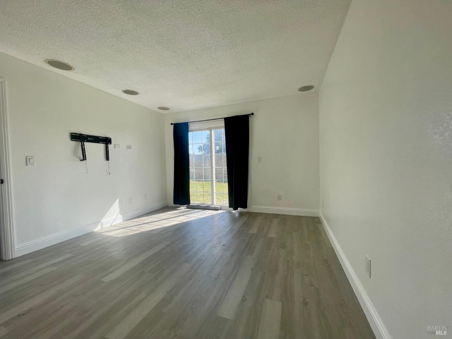 Detail Gallery Image 19 of 21 For 2932 Montclair Way, Fairfield,  CA 94534 - 3 Beds | 2 Baths