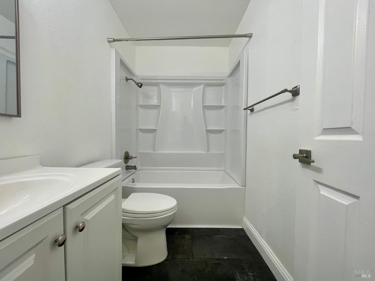 Detail Gallery Image 11 of 21 For 2932 Montclair Way, Fairfield,  CA 94534 - 3 Beds | 2 Baths