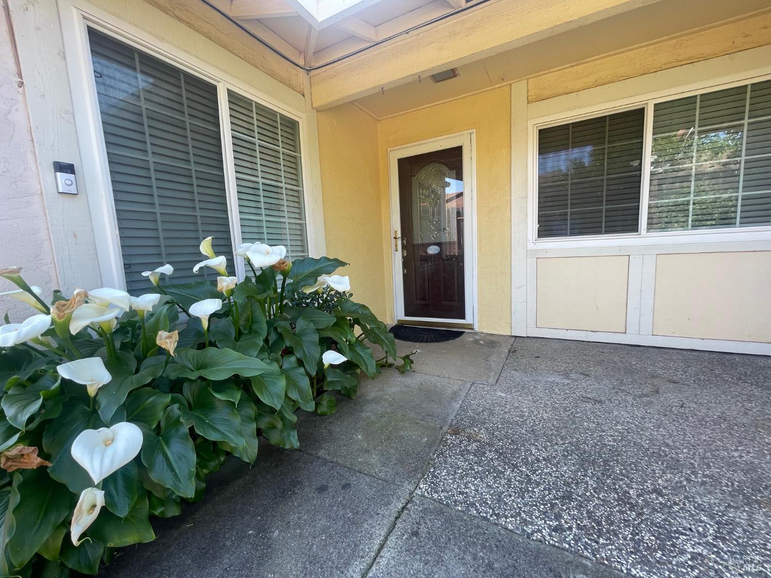 Detail Gallery Image 2 of 21 For 2932 Montclair Way, Fairfield,  CA 94534 - 3 Beds | 2 Baths