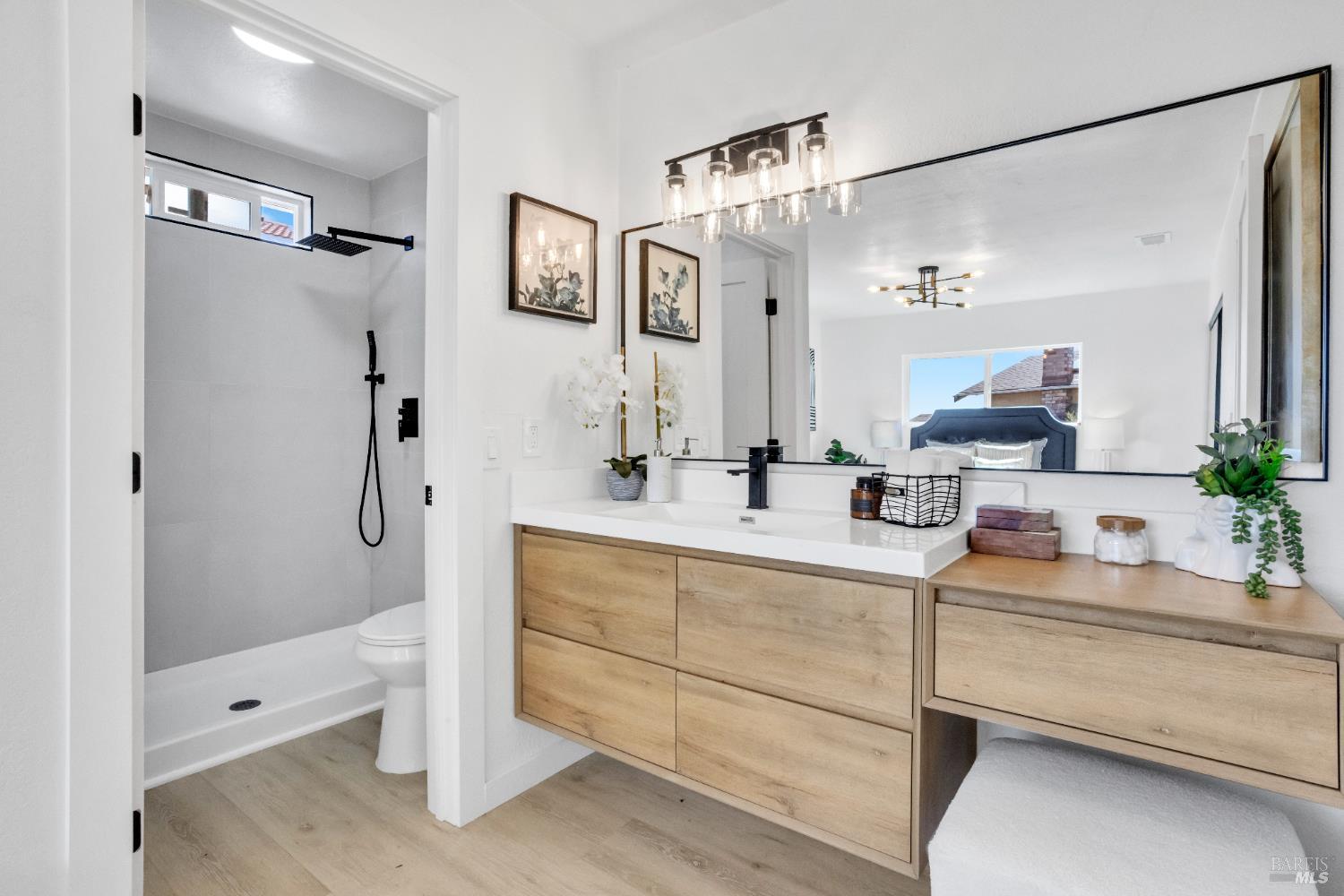 Detail Gallery Image 12 of 44 For 938 Sandy Cove Dr, Rodeo,  CA 94572 - 4 Beds | 2 Baths