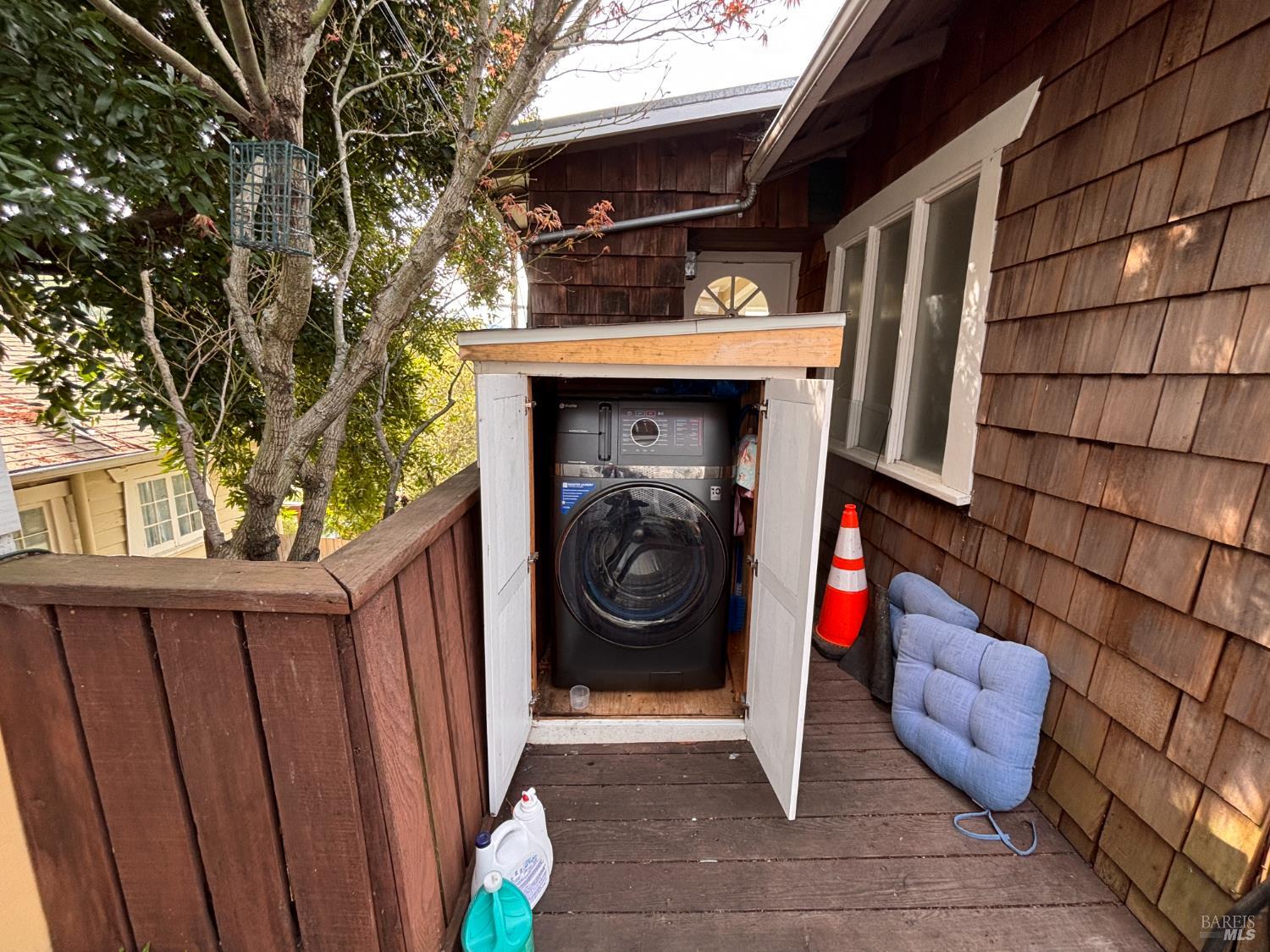 Detail Gallery Image 17 of 18 For 71 Rocca Dr, Fairfax,  CA 94930 - 2 Beds | 1 Baths