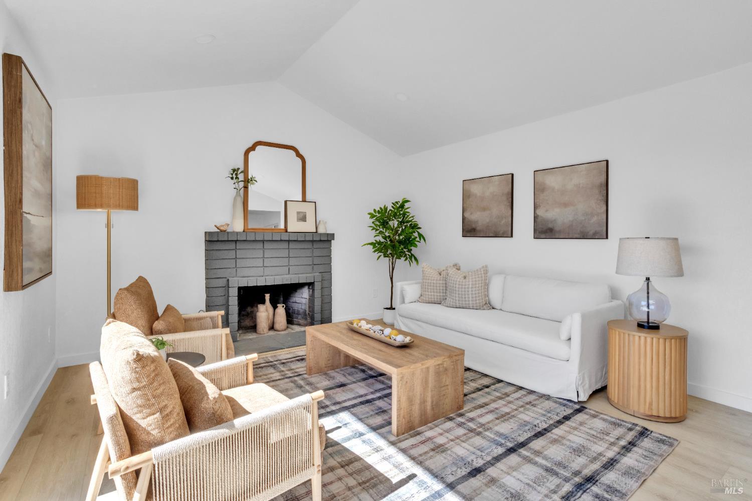 Detail Gallery Image 19 of 44 For 938 Sandy Cove Dr, Rodeo,  CA 94572 - 4 Beds | 2 Baths