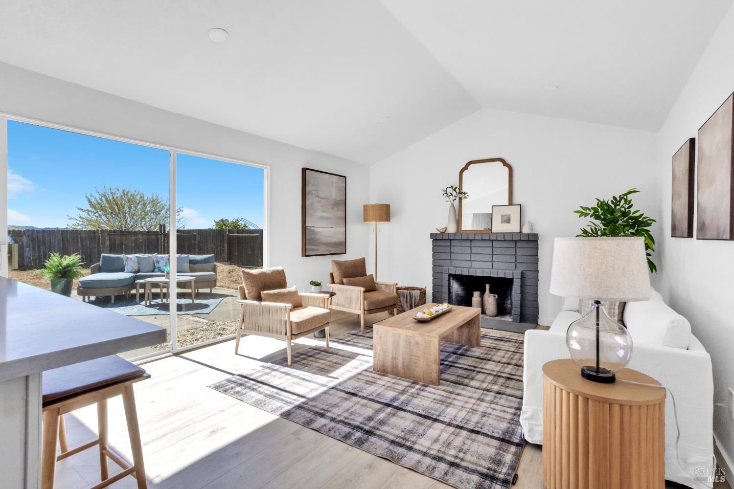 Detail Gallery Image 7 of 44 For 938 Sandy Cove Dr, Rodeo,  CA 94572 - 4 Beds | 2 Baths