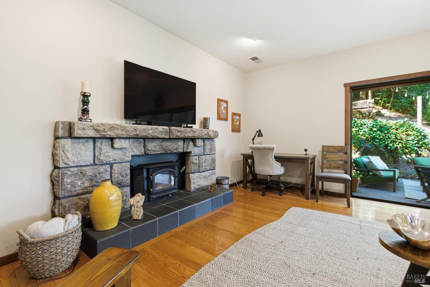 Detail Gallery Image 14 of 45 For 200 Sky Oaks Dr, Angwin,  CA 94508 - 3 Beds | 2/1 Baths