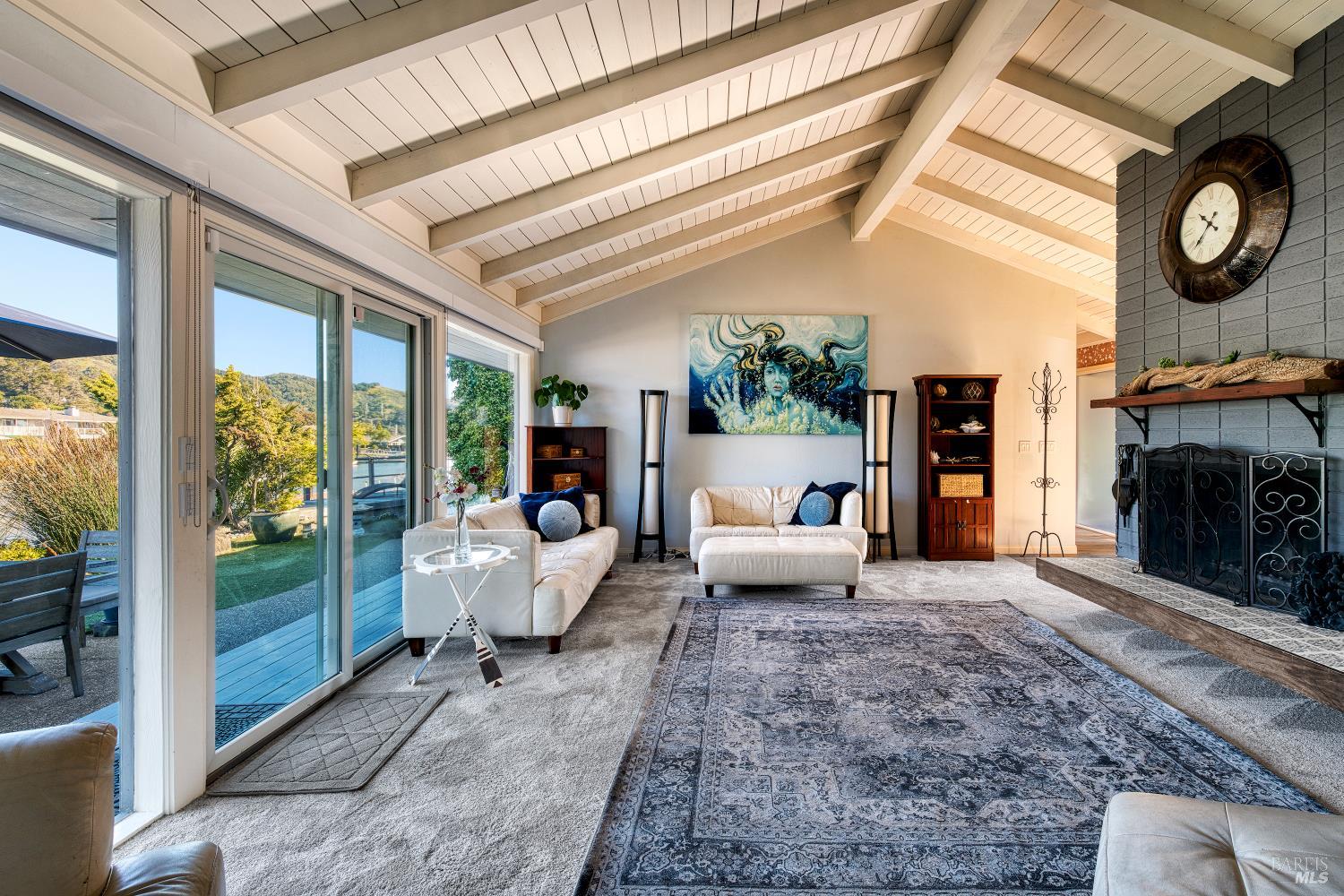 Detail Gallery Image 15 of 43 For 10 Capri Ct, San Rafael,  CA 94901 - 4 Beds | 3 Baths