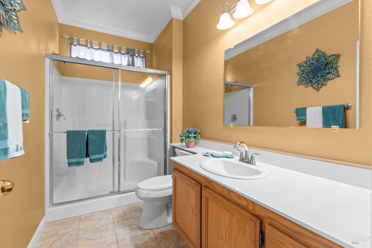 Detail Gallery Image 8 of 21 For 976 Cashel Cir, Vacaville,  CA 95688 - 5 Beds | 3 Baths