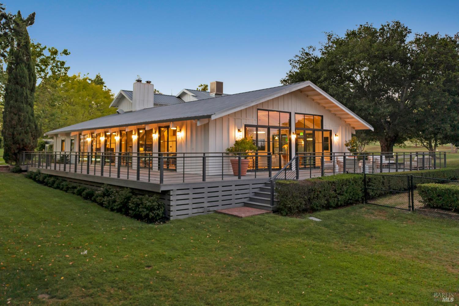 Detail Gallery Image 24 of 41 For 1129 Dealy Ln, Napa,  CA 94559 - 6 Beds | 6 Baths