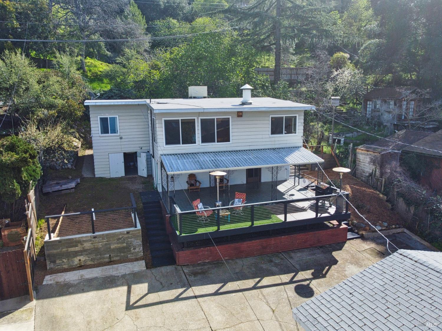 Detail Gallery Image 2 of 79 For 11485 Lakeshore Dr, Clearlake,  CA 95422 - 3 Beds | 1 Baths