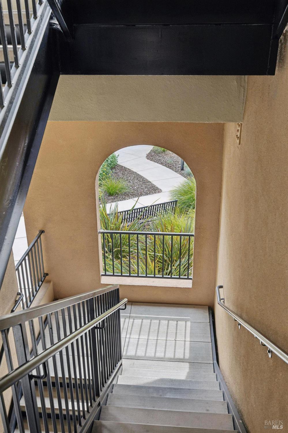 Detail Gallery Image 39 of 39 For 1414 Mauro Pietro Dr #301,  Petaluma,  CA 94954 - 3 Beds | 2 Baths